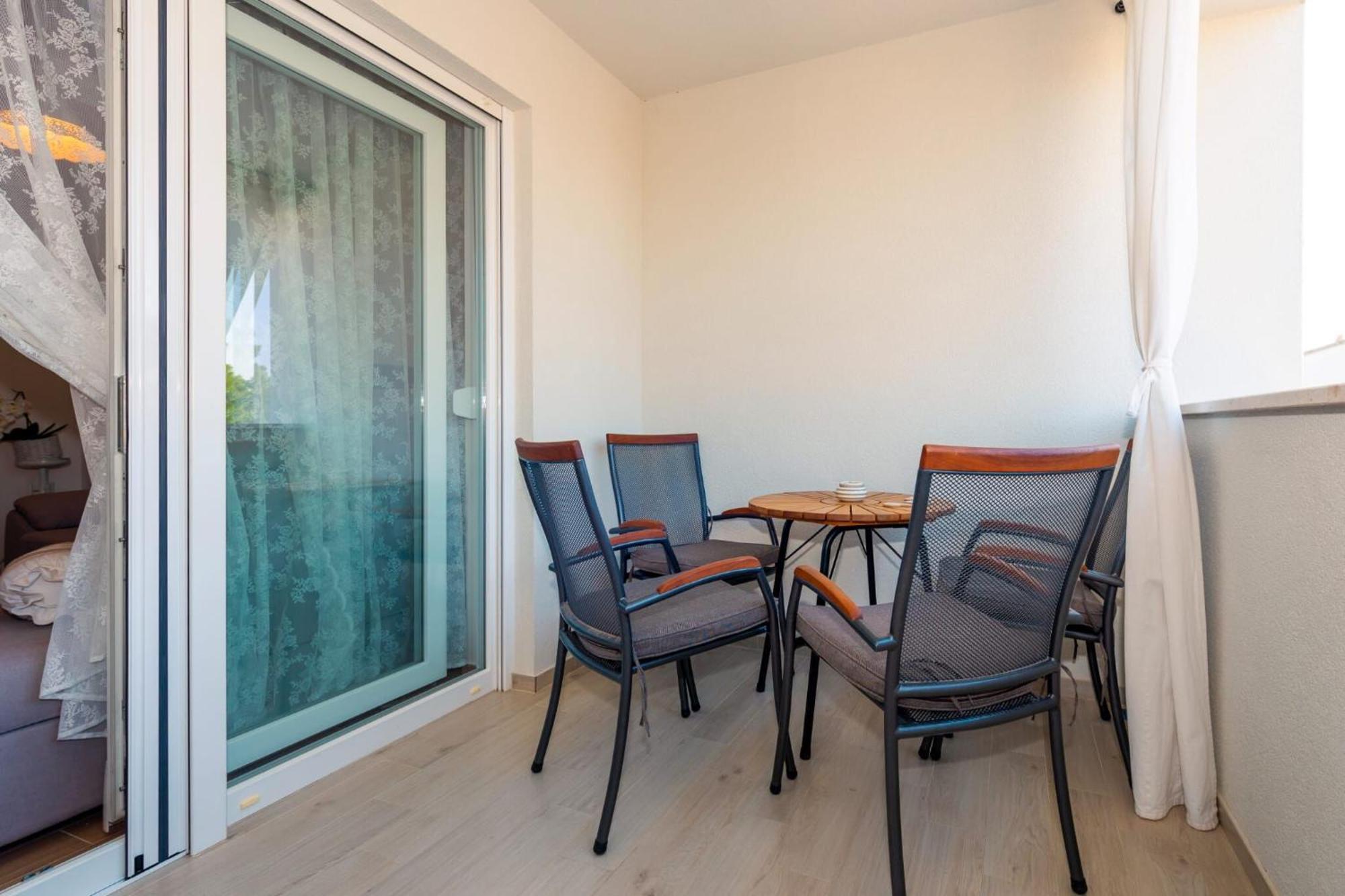 Apartment Apartman Mia 브로다리카 외부 사진